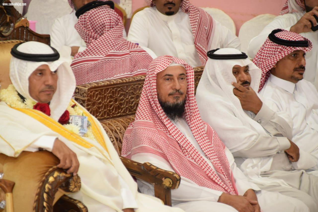 لمسة وفاء جسدتها مدرسة المصفق احتفاء بمسيرة المعلم المتقاعد عبده حمدي