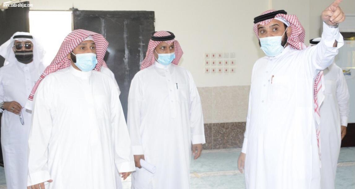 مدير الشؤون الإسلامية بجازان يتفقد مساجد وجوامع محافظة الريث المتضررة من الامطار