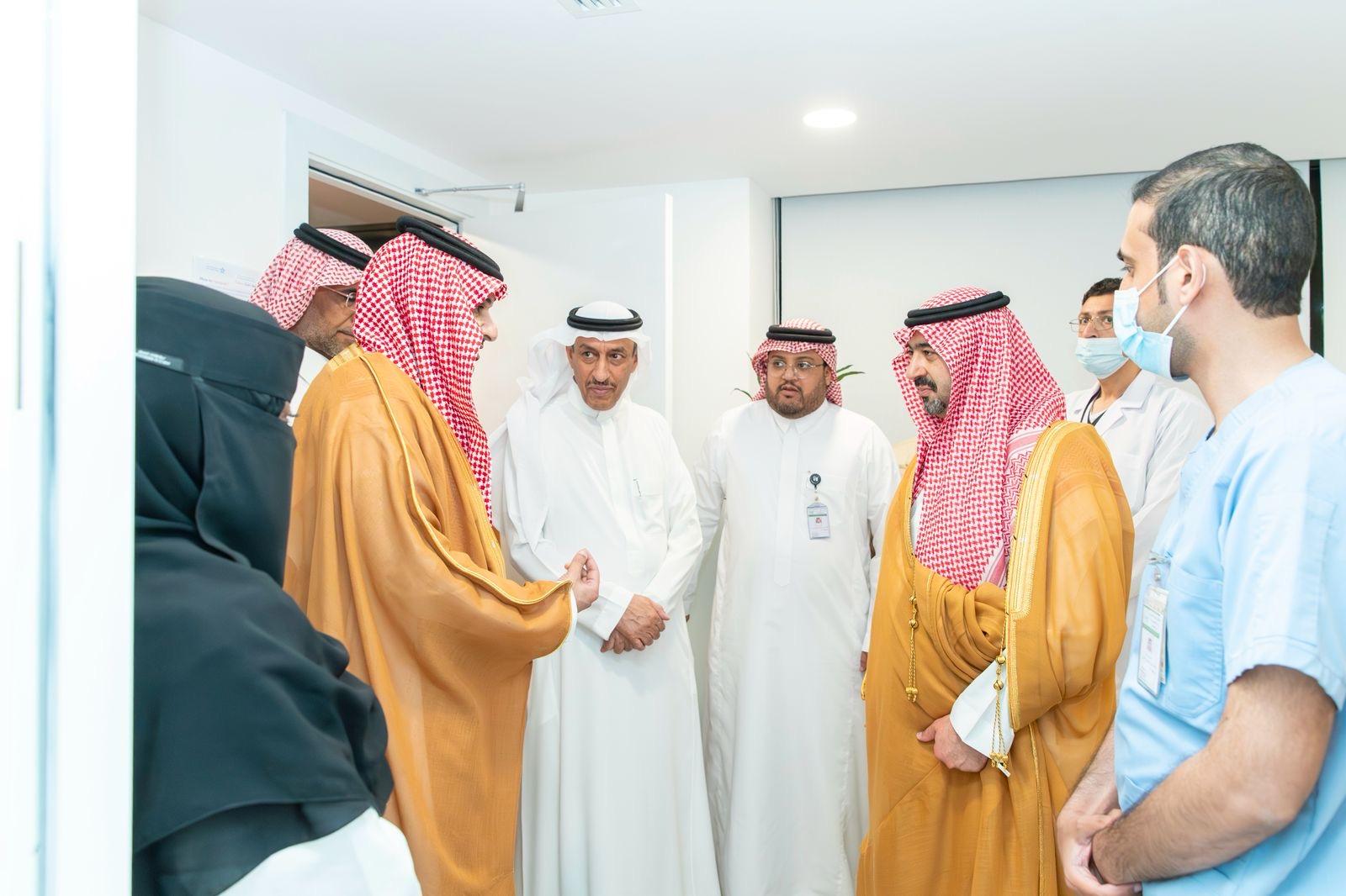 نائب أمير تبوك يقف على الجهود المبذولة لخدمة ضيوف الرحمن بمنفذ حالة عمار 