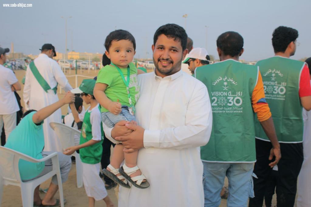 أهالي قامرة يحتفلون باليوم الوطني89 همة حتى القمة