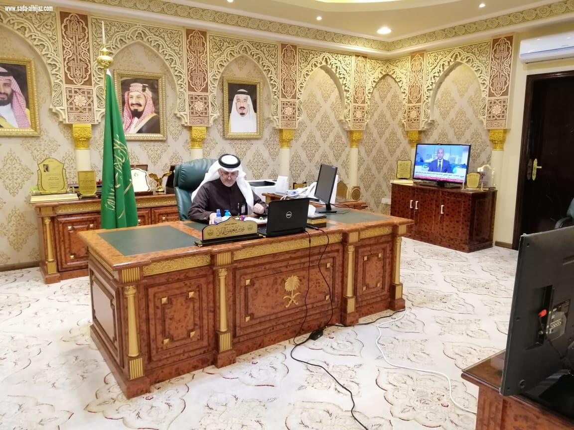 عبر الاتصال المرئي الفائز يترأس اجتماع المجلس المحلي بالمندق