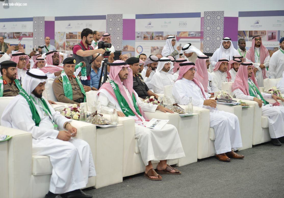 بمشاركة القطاع الخاص وتحقيقا لرؤية المملكة 2030 نائب أمير مكة يفتتح 26 مشروعا تعليميا بالعاصمة المقدسة 