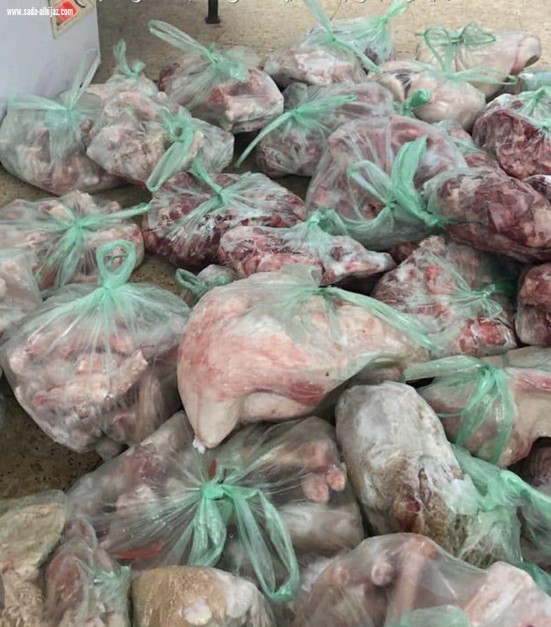 ضبط كميات من اللحوم مجهولة المصدر داخل مطبخ في الطائف