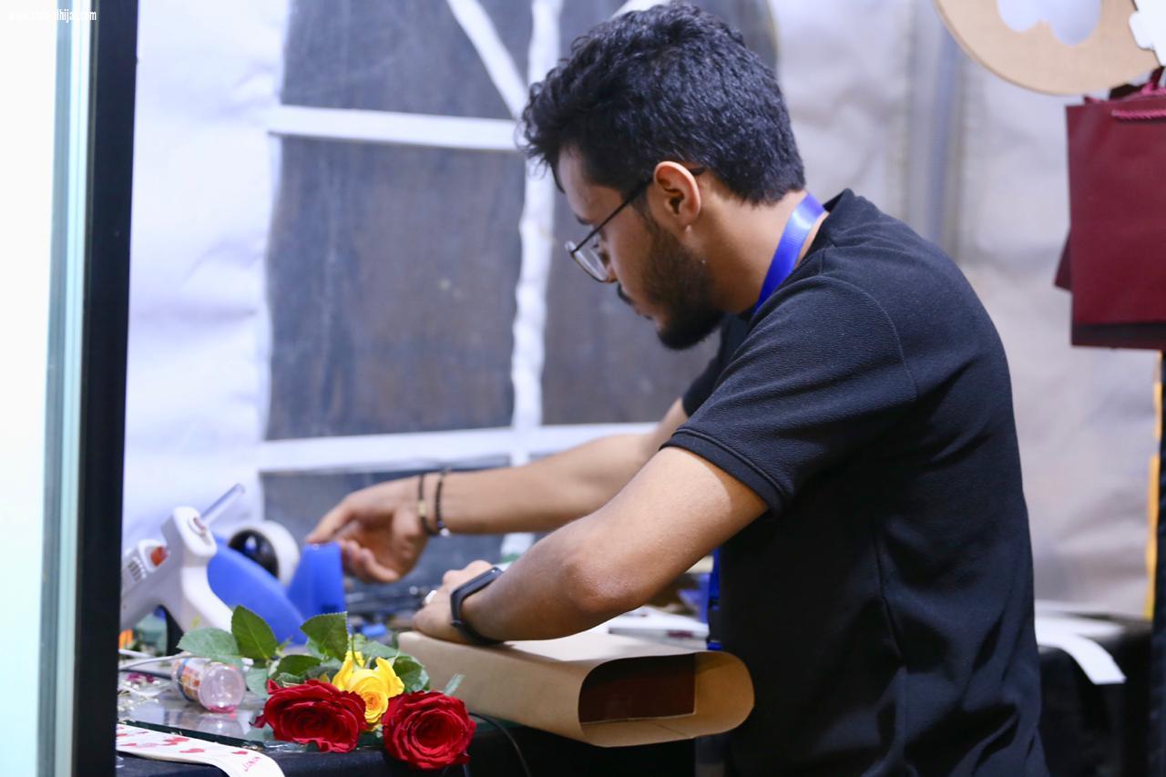 فعاليات وسام البادية تستقطب الشباب والشابات السعوديين للعمل 