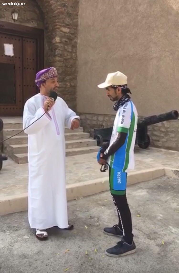 شبكة نادي الصحافة السعودي تستضيف أول رحالة عربي يقطع دول الخليج بدراجته في ستة أيام