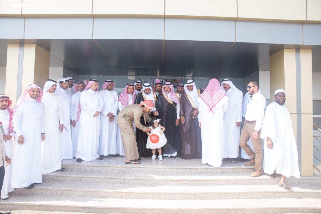 بمناسبة عيد الفطر المبارك رئيس مركز الموسم يعايد مرضى مستشفى الموسم العام 