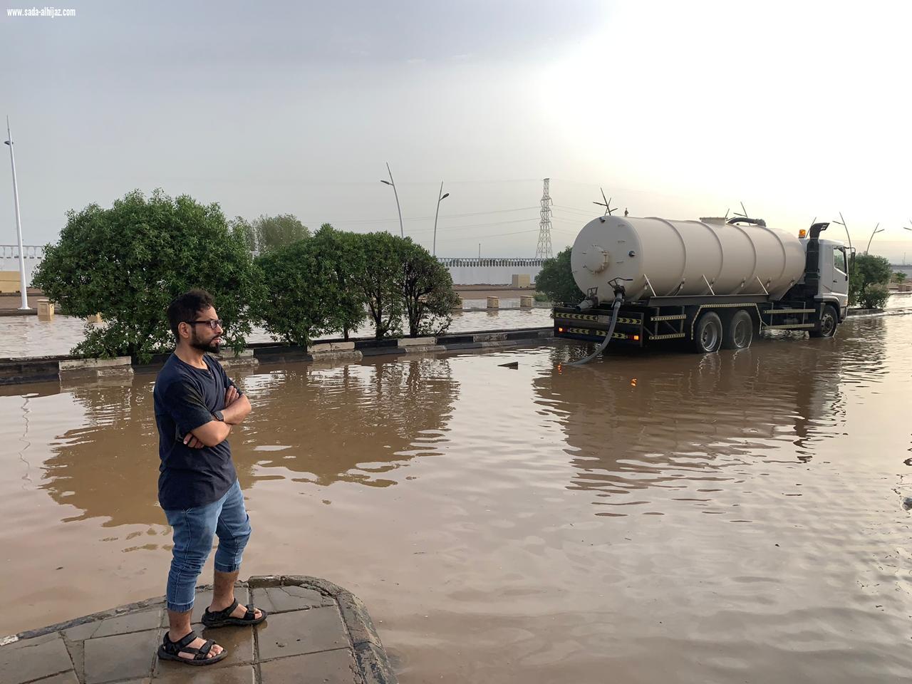 بلدية محافظة الطوال بالحد الجنوبي تستنفر كافة جهودها لمواجهة الأمطار والسيول