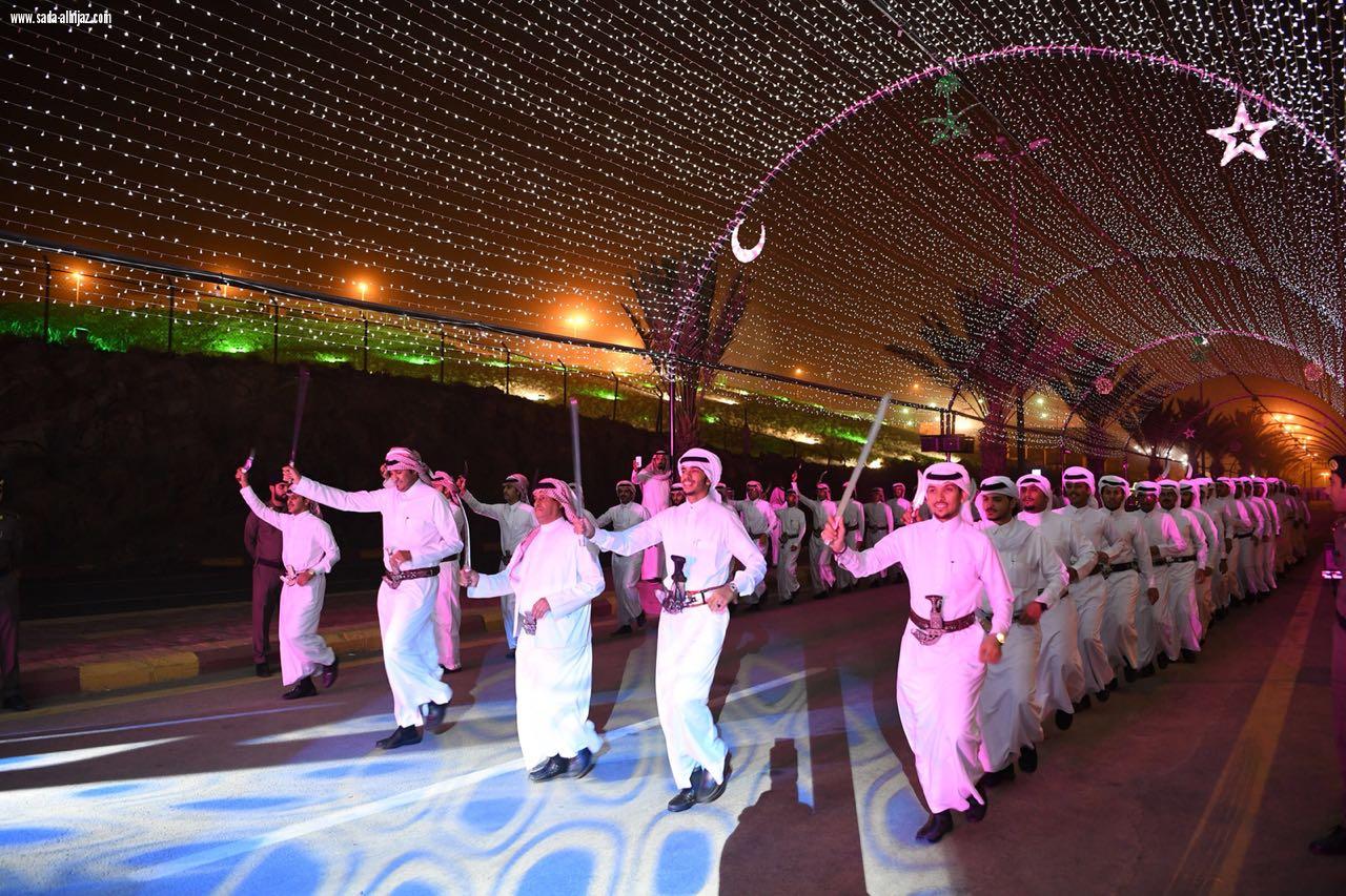 أمير عسير يدشن كرنفال خميس مشيط الضوئي 