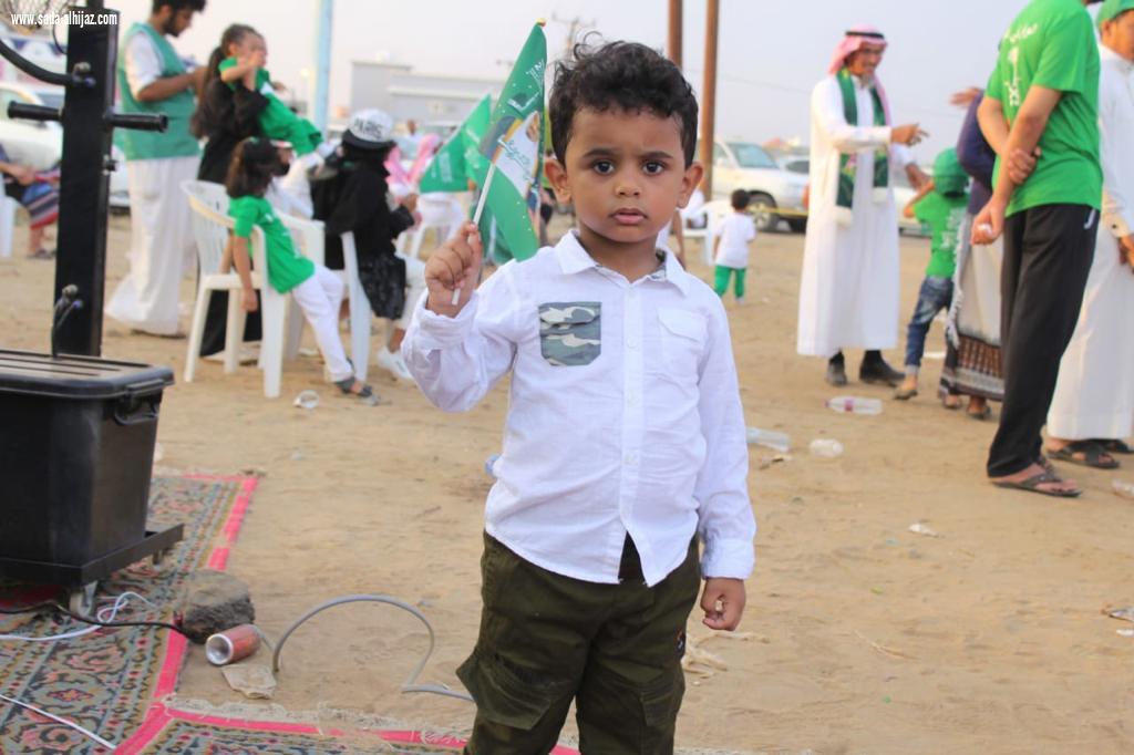 أهالي قامرة يحتفلون باليوم الوطني89 همة حتى القمة