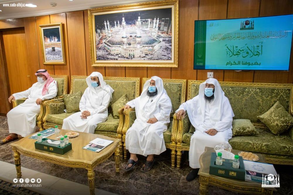 السديس يدشن حملة  خدمة الحاج والزائر وسام فخر لنا