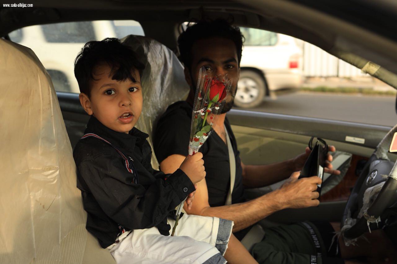 بالورد دوريات أمن الطائف تستقبل العام الدراسي الجديد 