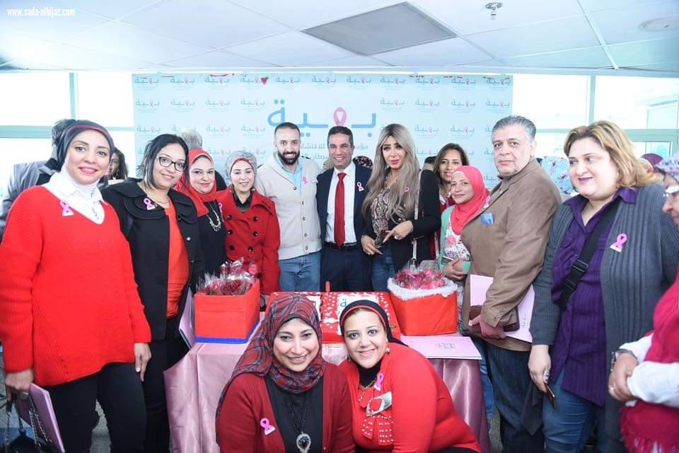 نجوم الإعلام ومسئولو النادي الأهلي في زيارة لـ «بهية»