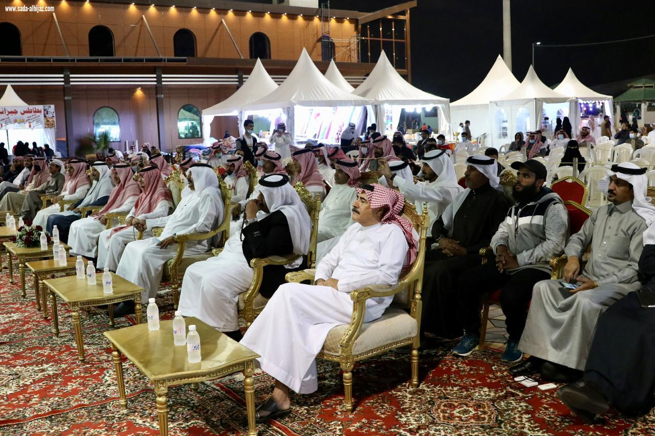 بين الغيوم والضباب وسام البادية تقدم أمسيتها الشعرية*