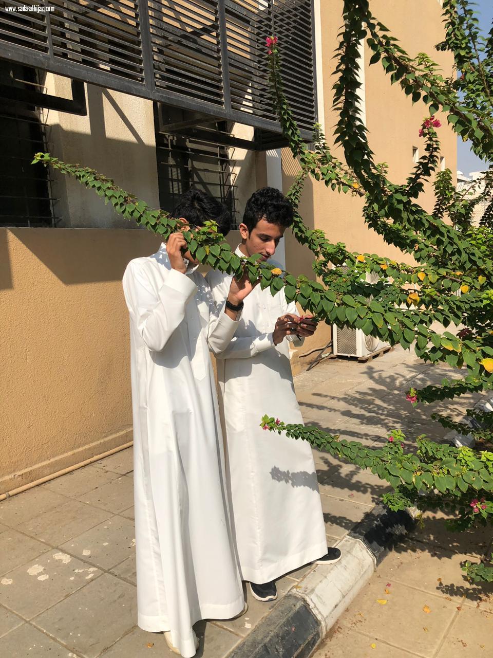 طلاب ثانوية حمزة يحصدون تسعة أوسمة شرف عالمية برنامج جلوب