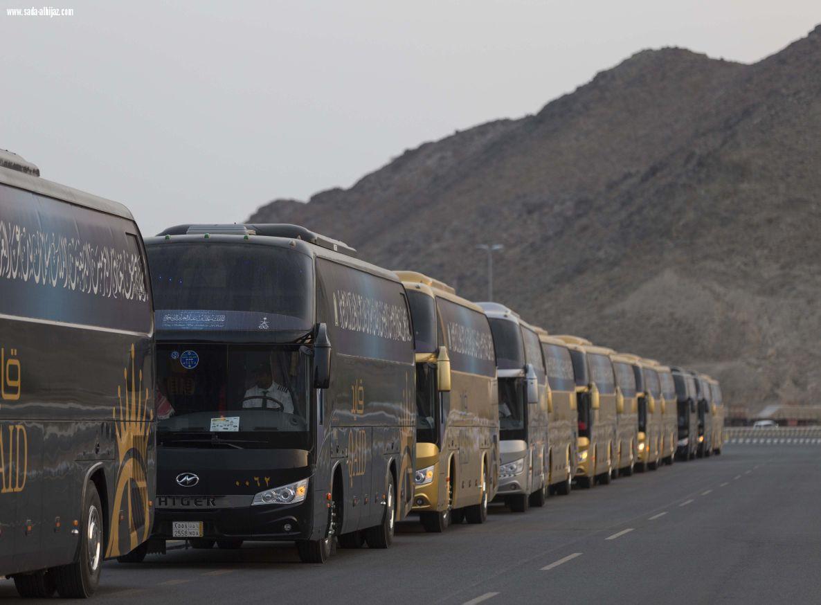 ضيوف الملك للعمرة(12) يؤدون صلاة الجمعة بالحرم النبوي الشريف