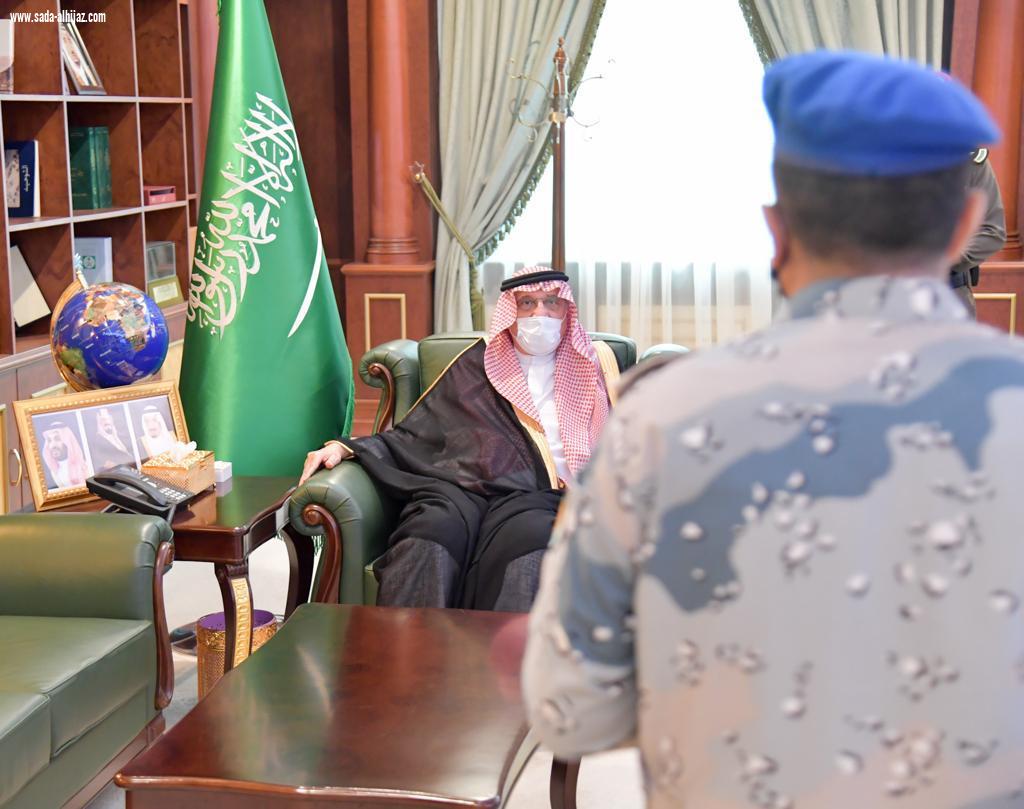 سمو أمير جازان يطلع على الخدمات الإلكترونية المقدمة لمستفيدي حرس الحدود بالمنطقة ..