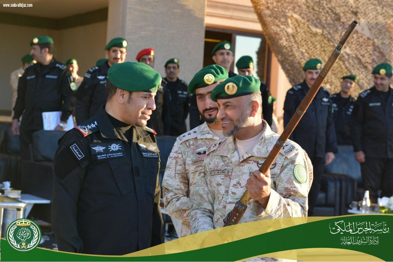 تحت رعاية معالي رئيس الحرس الملكي الإحتفاء بتخريج أكثر من ٩٠٠ متدرب بمعهد الحرس الملكي بمدينة تدريب الحرس الملكي بالثمامة