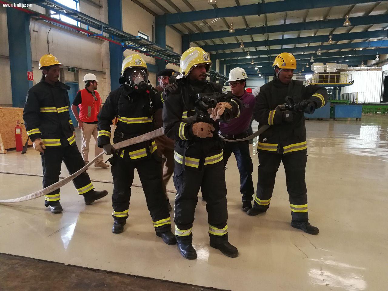 ‏مدني ينبع ينفذ فرضية حادث حريق واخلاء  وهمي في احد  المصانع