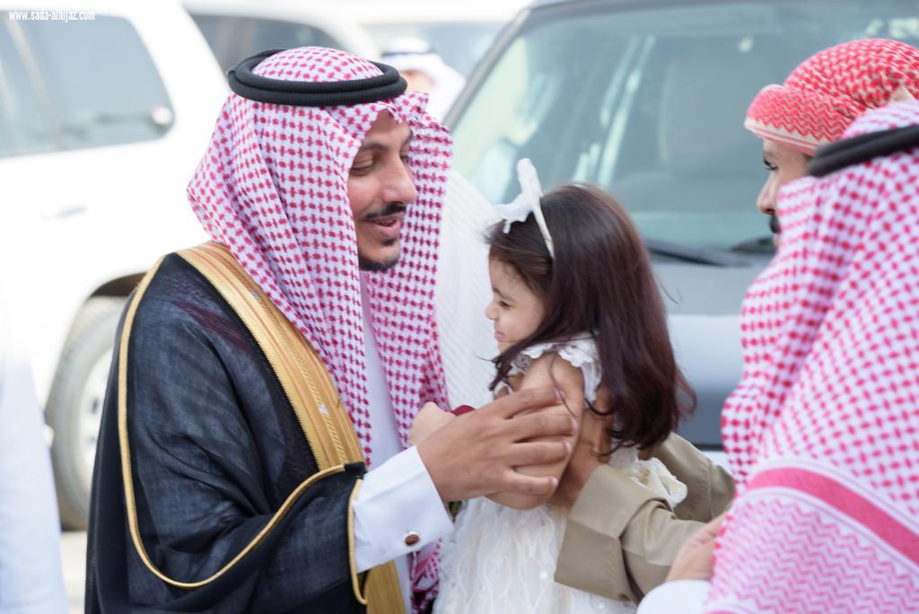 بمناسبة عيد الفطر المبارك رئيس مركز الموسم يعايد مرضى مستشفى الموسم العام 