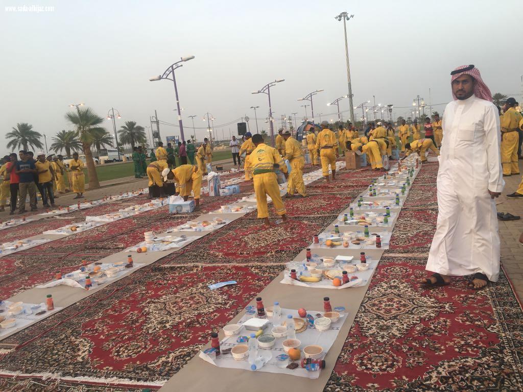 مأدبة إفطار جماعي علي شرف محافظ صبيا