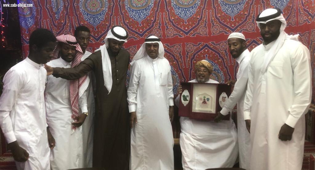 العمدة المعبر يكرم لأعب الوحدة الراحل  أحمد نيفاوي