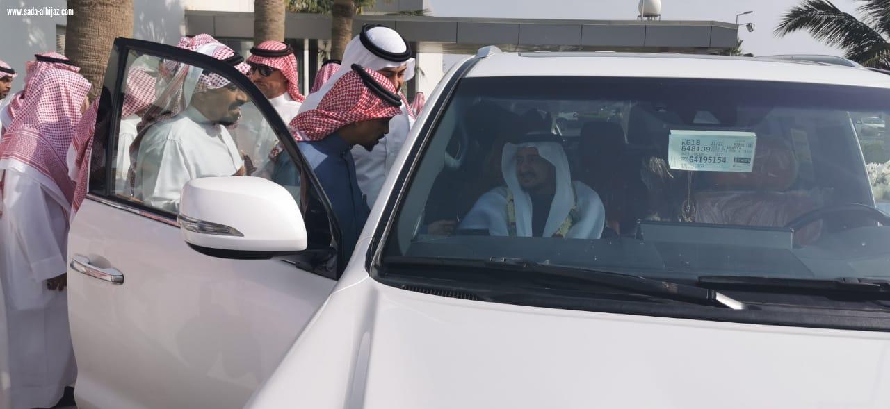 مشايخ وأعيان وابناء محافظة الطوال يستقبلون الدكتور عبدالرحمن ناشب بعد فترة علاجه بالرياض