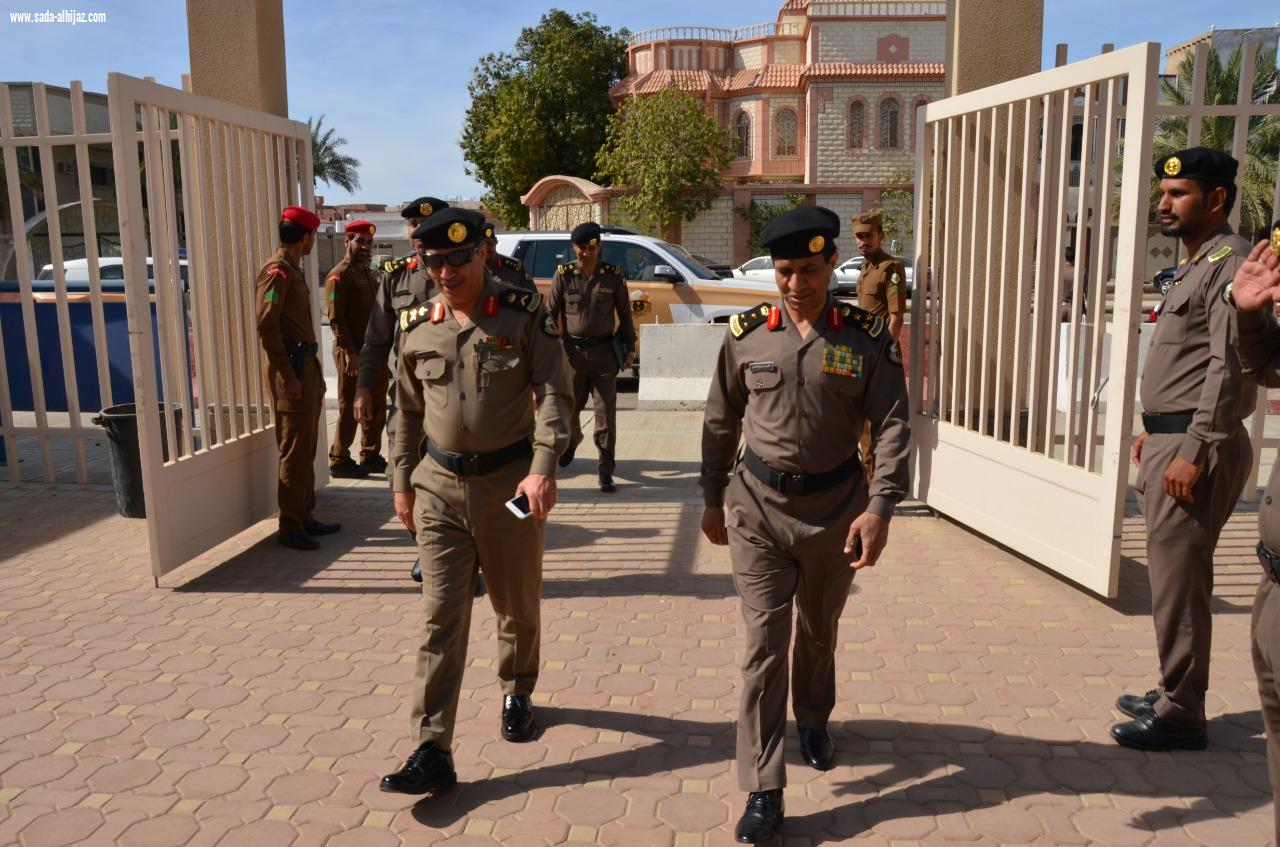 اللواء العصيل يتفقد شرط المحافظات بمنطقة المدينة المنورة