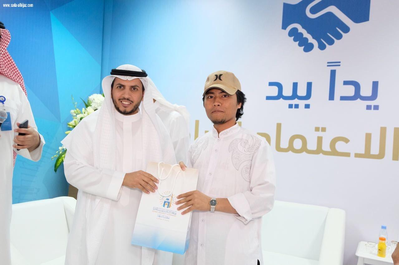 تجاوز زواره (١٤) ألف زائر *معرض 