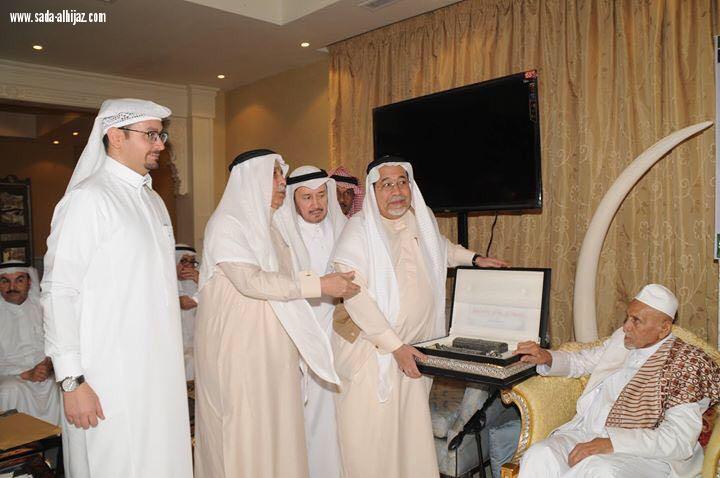 منتدي باشراحيل يكرم الشيخ عبد الرحمن خياط