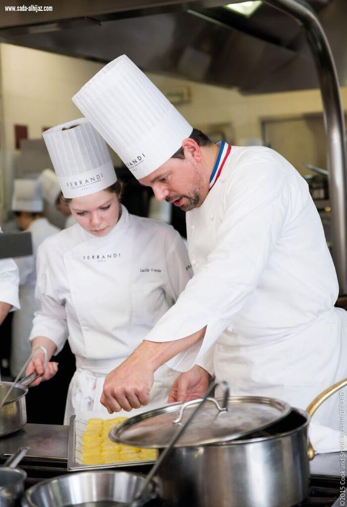 مفاجأة الهيئة الملكية لمحافظة العلا بشراكة مع مدرسة الطهي الفرنسية(فيراندي باريس) لتدريب وتطوير طهاة من العلا