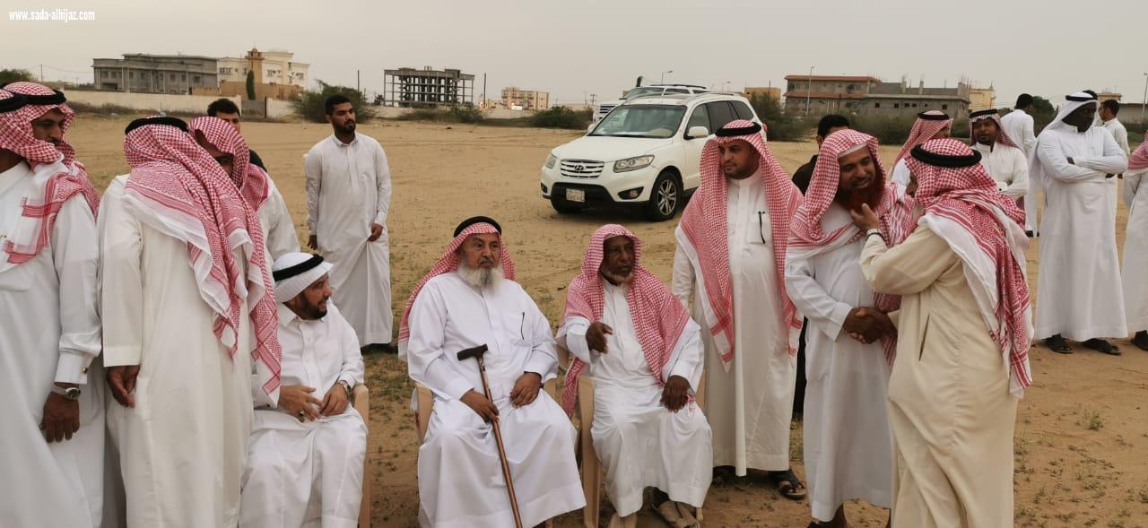 جموع غفيرة تشيع جثمان الشيخ محمد بن احمد ناشب 