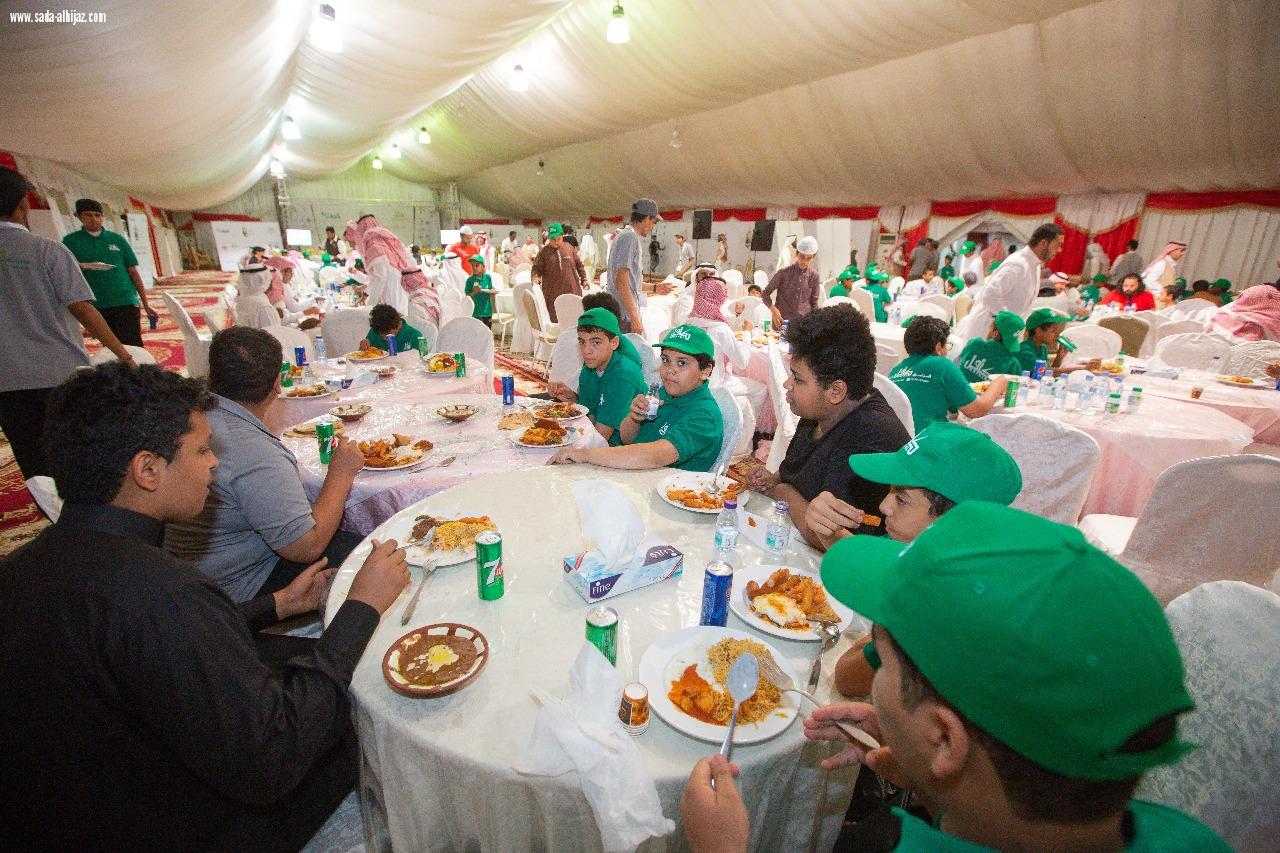 لليوم الثاني العديد من الجهات في ضيافة 200 يتيم في مائدة كافل الرمضانية 