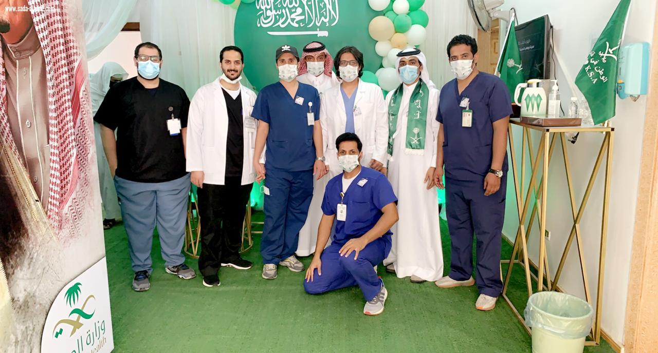 صحي الحلقه يحتفل باليوم الوطني <  90 >