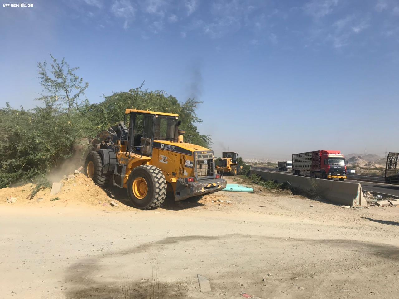 أمانة العاصمة المقدسة  ازالت تعديات أكثر من (20)كلم  من مكة المكرمة