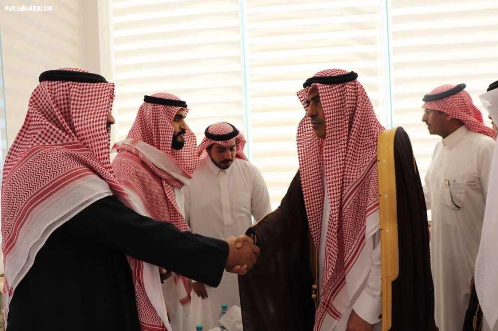 وزير البلدية  معزيا في منصور بن مقرن  تحمل مهماته الجسام بصبر وجلد