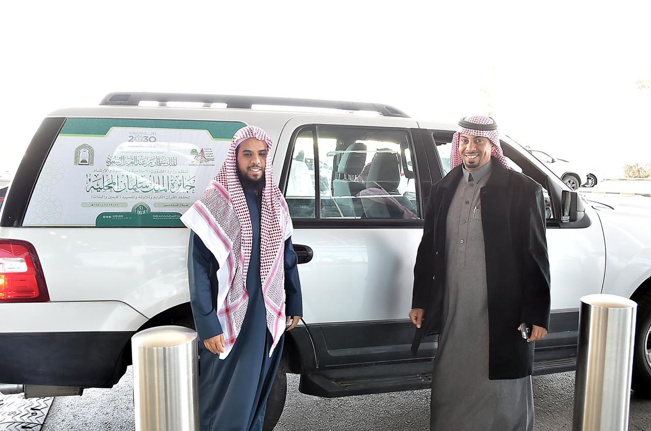 الرياض تستقبل أولى الوفود المشاركة في جائزة الملك سلمان لحفظ القران الكريم