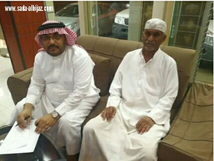 والد الأسرة التي اتخذت الحديقة سكنا لدي زوجتان وبعض الأبناء يعانون بسبب الهوية