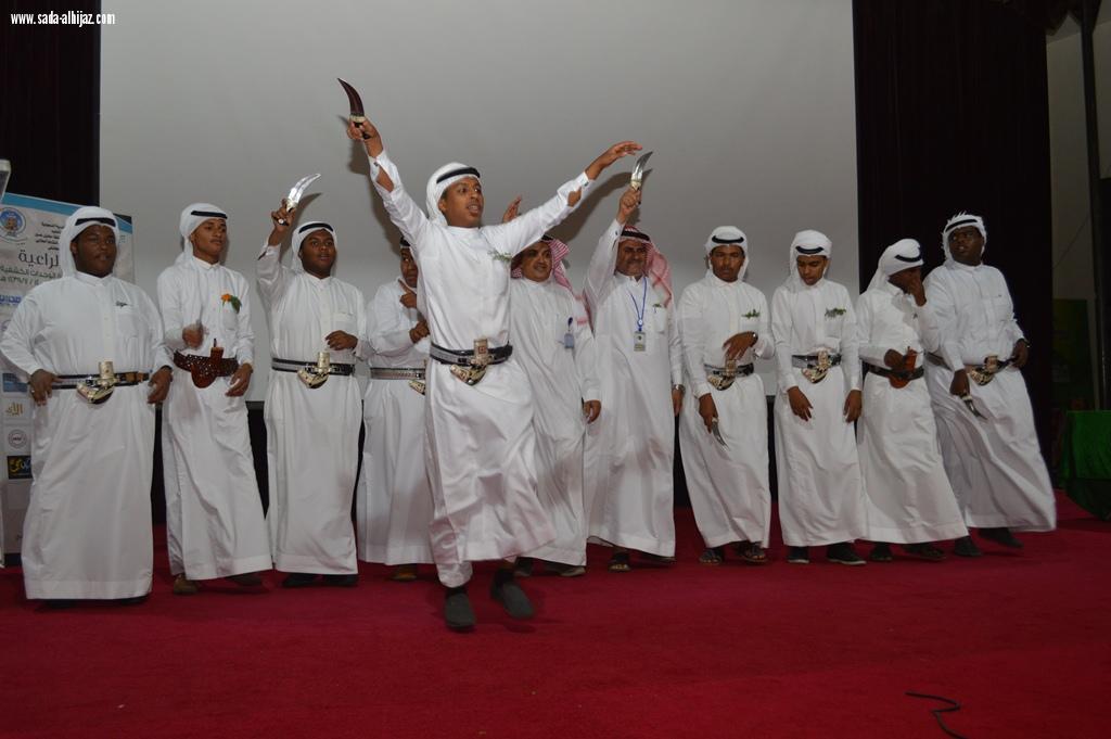 بحضور الغانمي اختتام تأسيسية محايل وآل شريم  يكرم المشاركين 