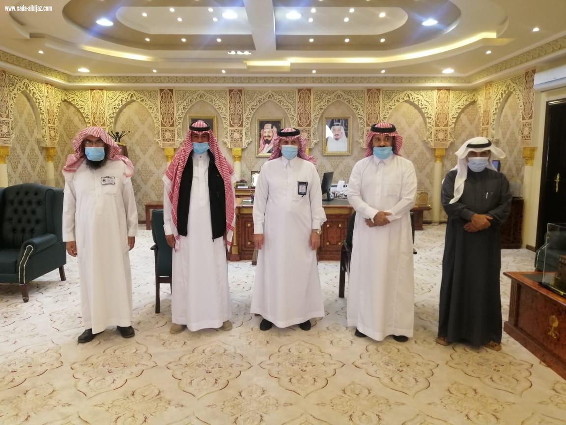 محافظ المندق يشيد بالدعم السخي من خادم الحرمين  الشريفين وسمو ولي عهدة لجمعيات البر الخيرية 