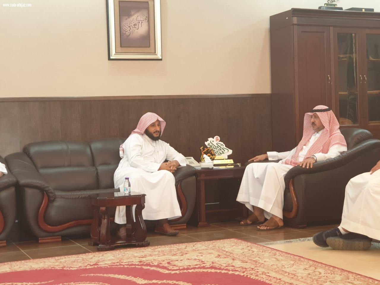 المدخلي يتفقد جامع الأمير سلطان بضمد