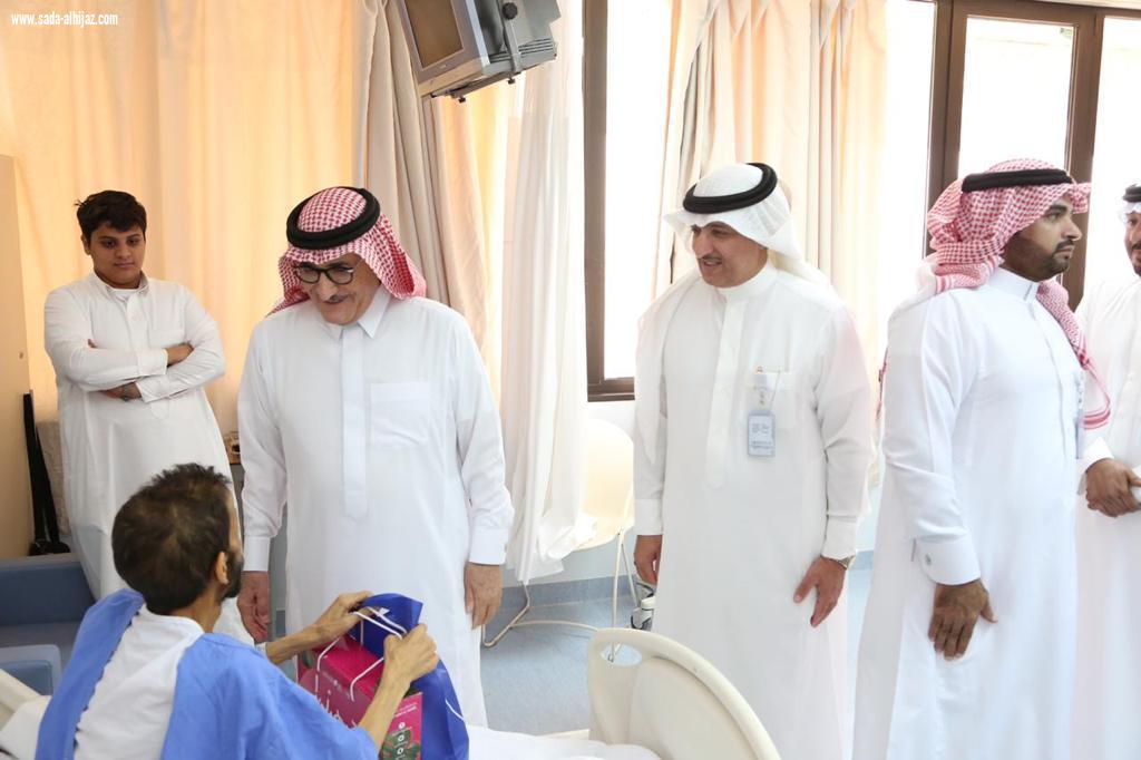 جمعية السرطان بالشرقية تعايد مرضى التخصصي