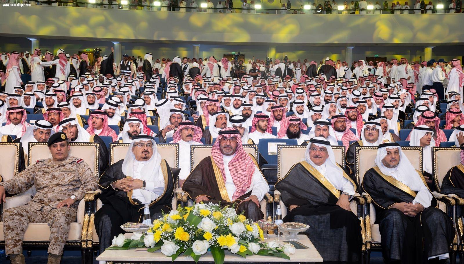نائب أمير تبوك يشهد حفل تخريج الدفعة الـ20 من طلاب جامعة تبوك  