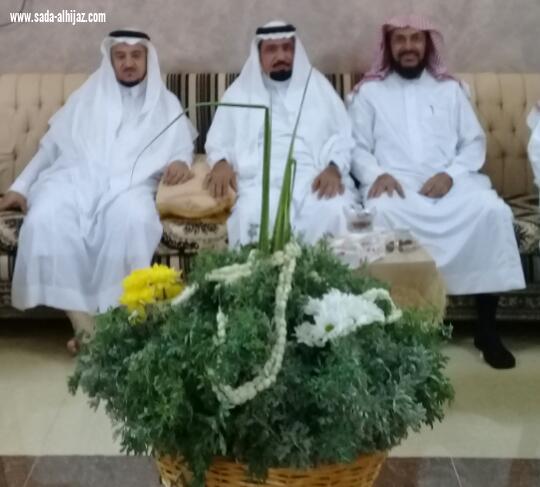 في ليلة الوفاء مشايخ واعيان بني حمد بمحافظة الطوال يكرمون الفيفي بمناسبة تقاعده