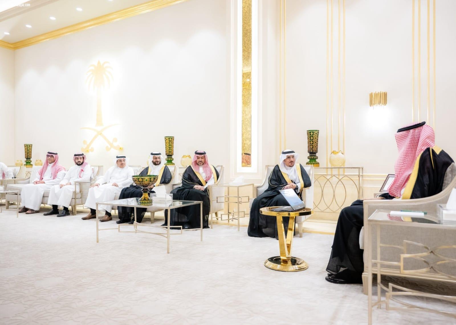 أمير الباحة يدشن المركز التعليمي للجامعة السعودية الإلكترونية بالمنطقة