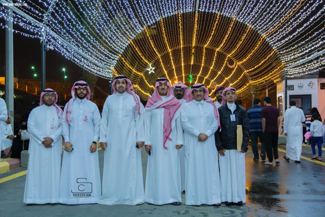 أنطلاق مسرح الضوء واللون ضمن فعاليات صيف خميس مشيط والمحافظ يتفقد سير الفعاليات