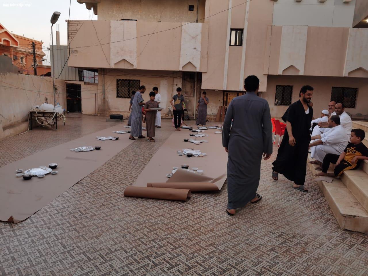 شيخ شمل آل عيسى بني حمد يقيم افطار جماعي في منزلة بمحافظة الطوال