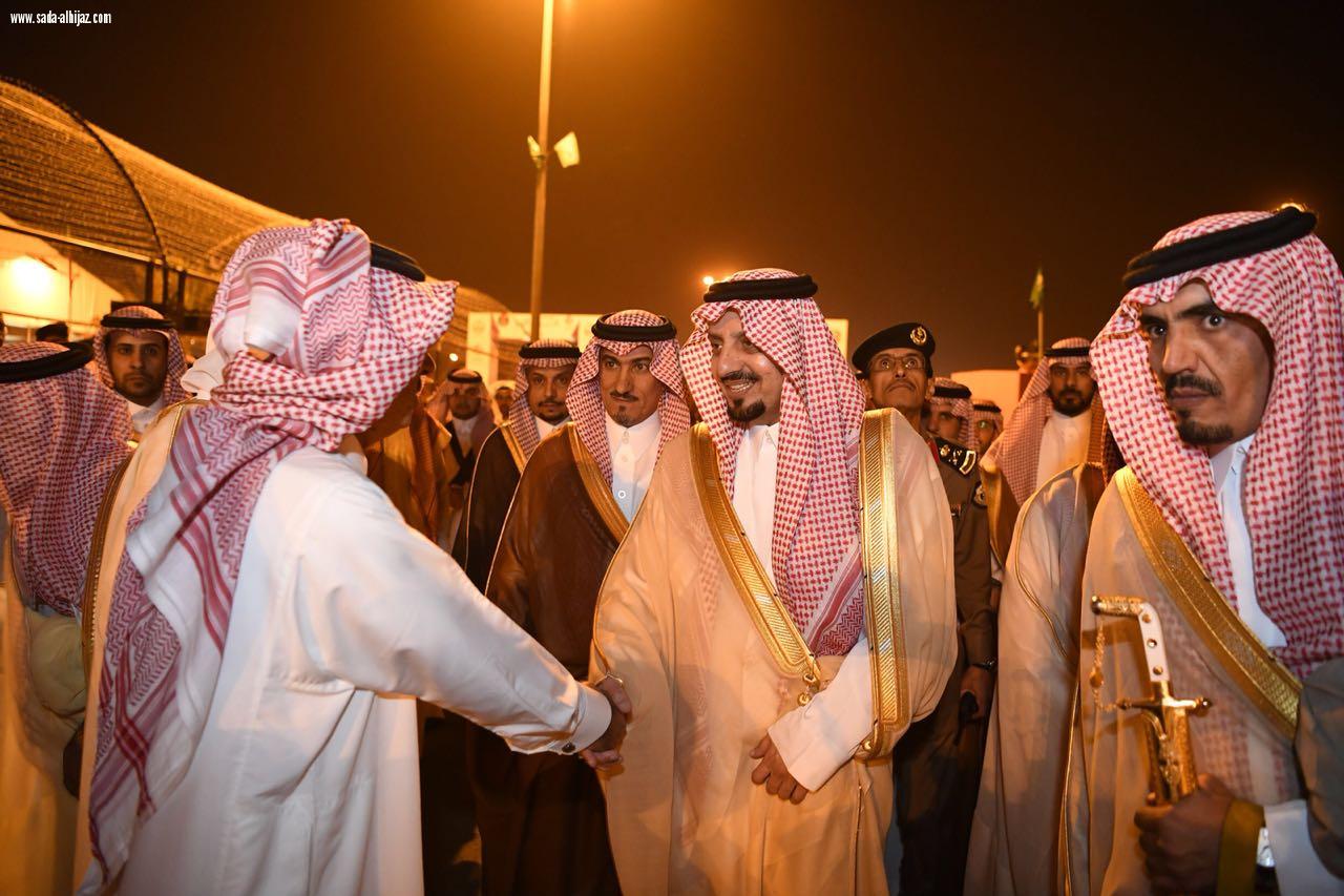 أمير عسير يدشن كرنفال خميس مشيط الضوئي 