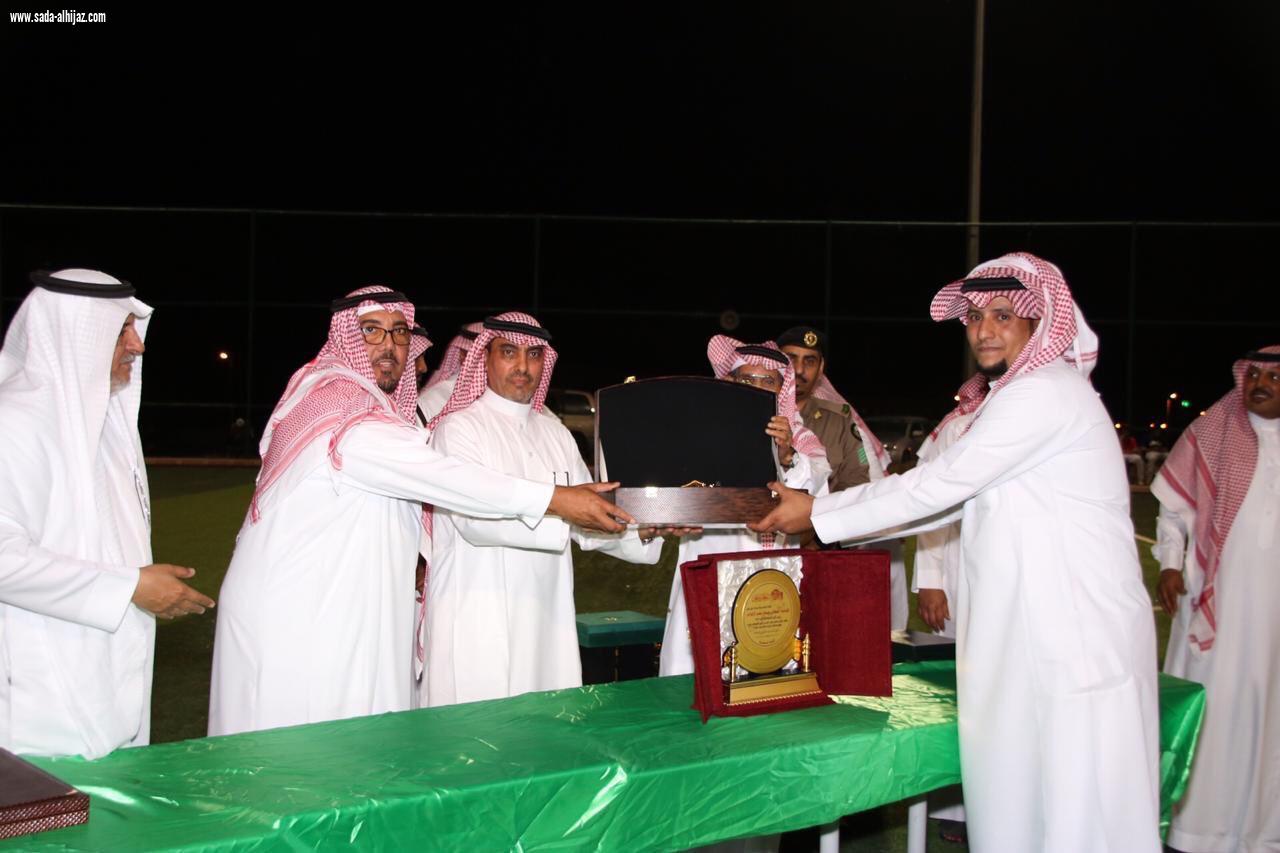 برعاية محافظ محافظة الحجرة اختتام دورة جرداء بني علي 