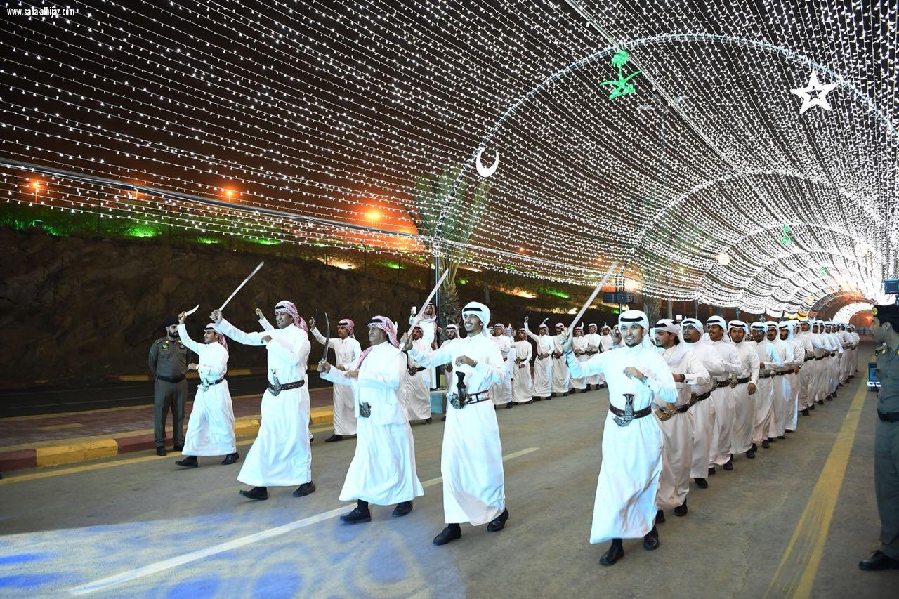 أمير عسير يدشن كرنفال خميس مشيط الضوئي 