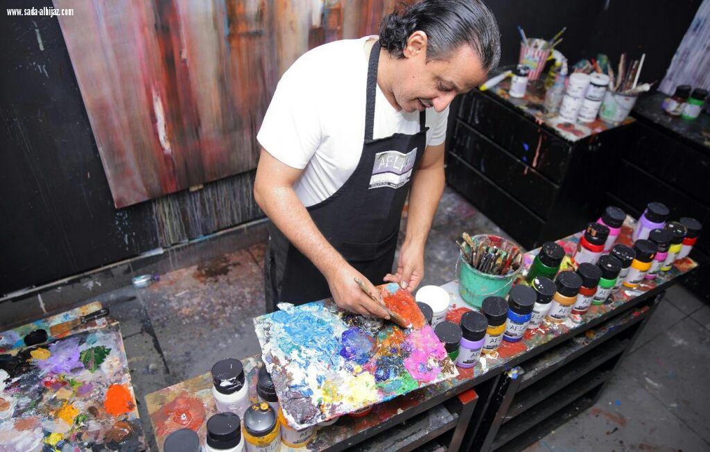 التركي يفتتح معرض الأحفورة للعبلان بجاليري نسما 